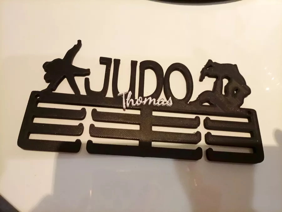 Porte-médailles de judo personnalisé noir